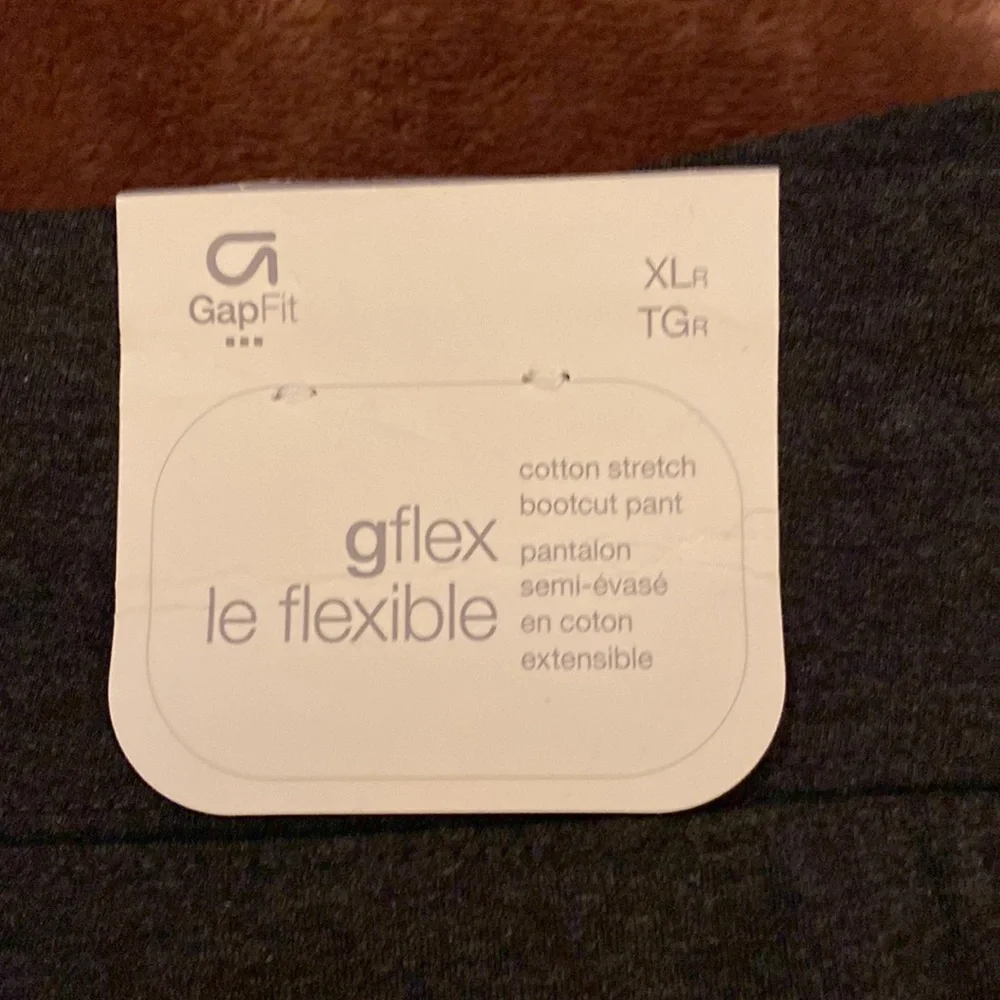 NWT Gap Bootcut Pant! - Picture 2 of 2